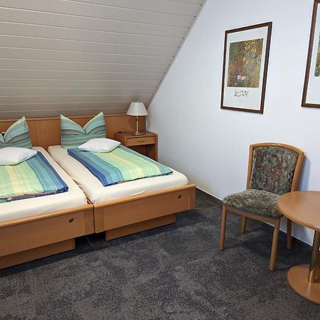 Zum Schwarzen Baeren Hotel โวเฮนชเตราส์ ภายนอก รูปภาพ